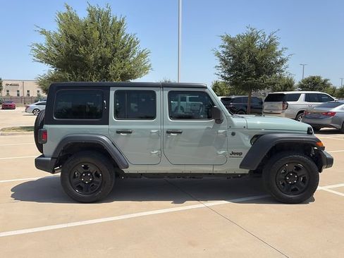 Used 2024 Jeep Wrangler Unlimited Sport AWD/4WD image 10