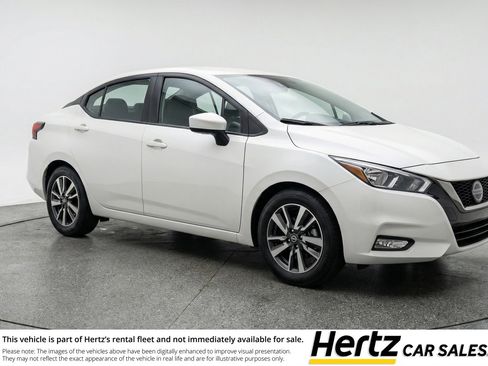 Used 2025 Nissan Versa SV image 1