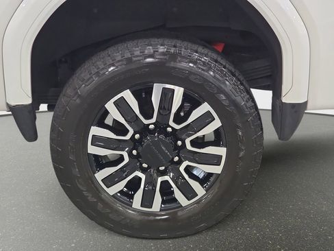 Used 2024 GMC Sierra 2500 Denali Ultimate AWD/4WD image 30