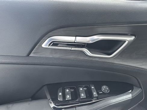 Used 2025 Kia Sportage X-Line image 19