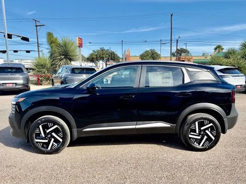 New 2026 Nissan Kicks SV w/ Charging Package image 4