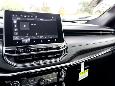 New 2026 Jeep Compass Latitude image 14