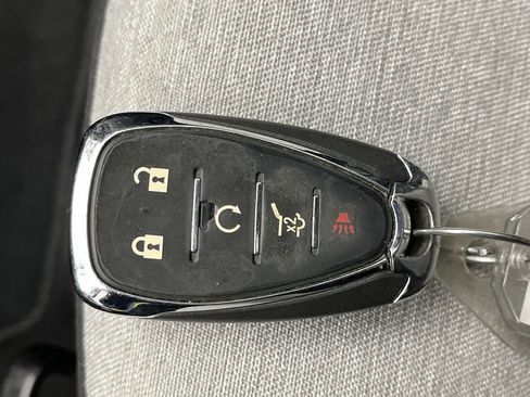 Used 2023 Chevrolet Equinox LT w/ Driver Convenience Package image 24