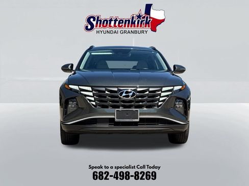 Used 2023 Hyundai Tucson SEL w/ Convenience Package FWD image 2