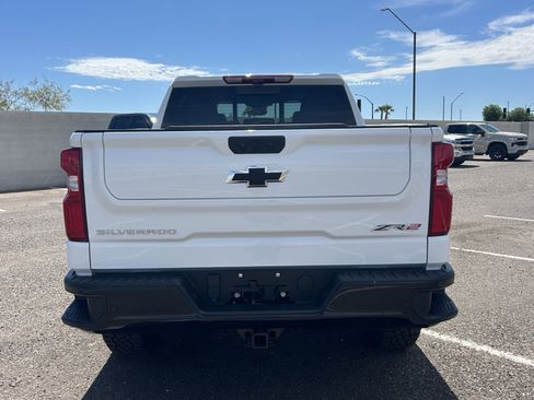 Used 2025 Chevrolet Silverado 1500 ZR2 w/ Technology Package AWD/4WD image 4