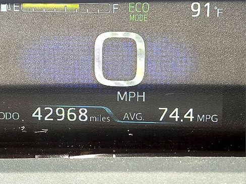 Used 2022 Toyota Prius Prime XLE FWD image 23