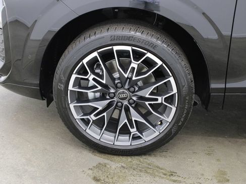 New 2026 Audi Q3 quattro 2.0T AWD/4WD image 30