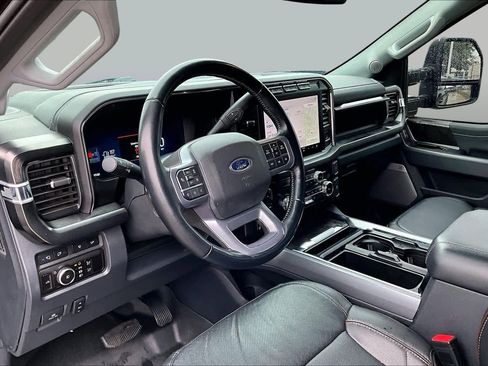 Used 2023 Ford F250 Lariat w/ Lariat Ultimate Package AWD/4WD image 17