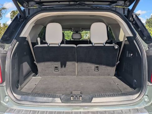 Certified 2023 Ford Explorer Limited w/ Equipment Group 301A RWD image 13
