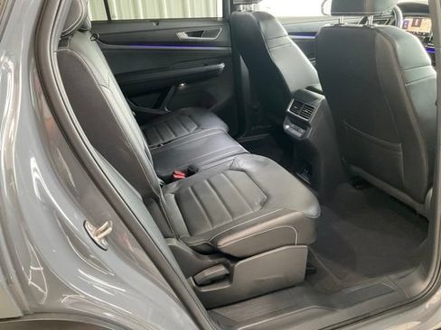 Used 2024 Volkswagen Atlas Cross Sport SEL R-Line AWD/4WD image 24