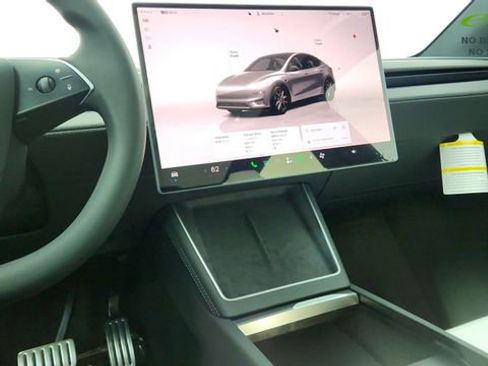 Used 2026 Tesla Model Y Performance AWD/4WD image 42