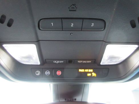 Certified 2022 Chevrolet Blazer RS w/ Enhanced Convenience Package AWD/4WD image 36