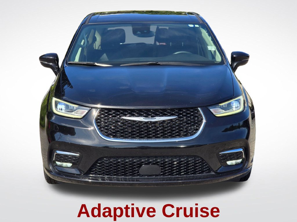 Used 2024 Chrysler Pacifica Touring-L FWD image 15