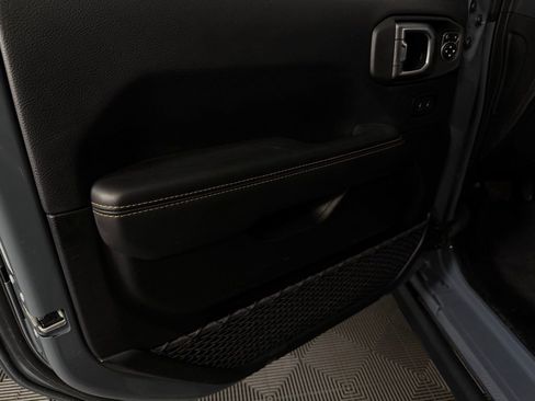 Certified 2025 Jeep Wrangler Sahara 4xe image 25