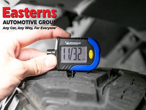 Used 2023 Jeep Wrangler Unlimited AWD/4WD image 27