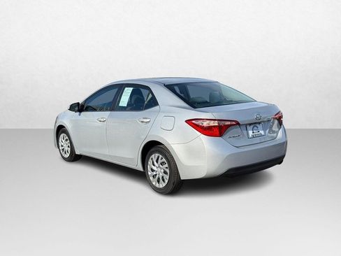 Used 2017 Toyota Corolla LE image 3