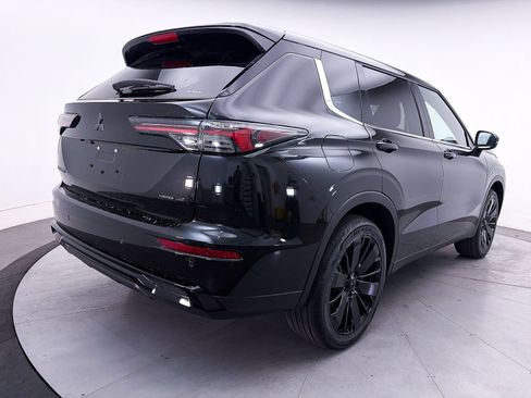 New 2026 Mitsubishi Outlander LE AWD/4WD image 6