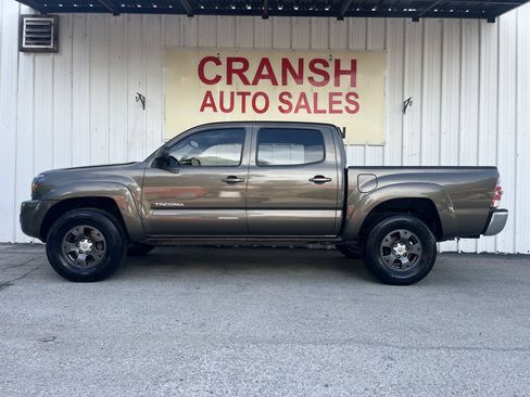 Used 2010 Toyota Tacoma PreRunner RWD image 3