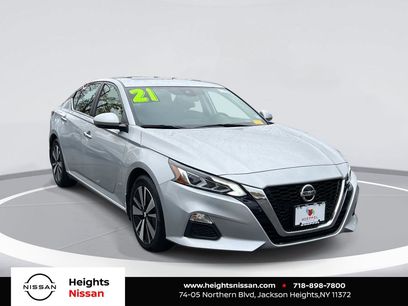 Used 2021 Nissan Altima 2.5 SV w/ SV Premium Package