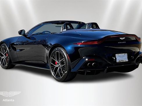 Used 2021 Aston Martin V8 Vantage Roadster image 11