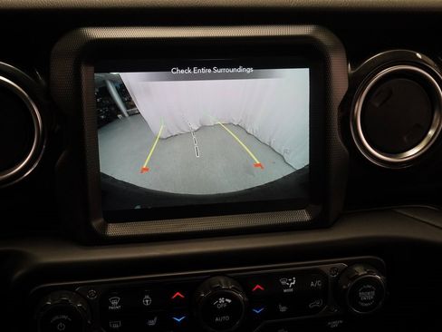 Certified 2022 Jeep Wrangler Unlimited Sahara image 29