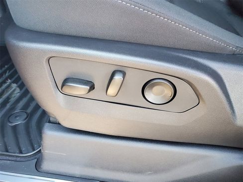 New 2026 GMC Sierra 1500 Elevation image 7