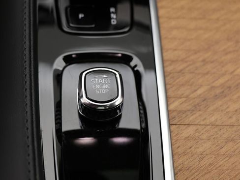 Used 2024 Volvo XC90 T8 Plus w/ Protection Package Premier image 21