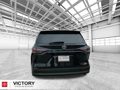 Certified 2023 Toyota Sienna XLE