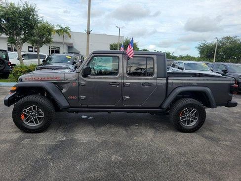 Certified 2025 Jeep Gladiator Mojave w/ Safety Group AWD/4WD image 4