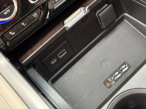 Used 2022 GMC Yukon Denali image 36