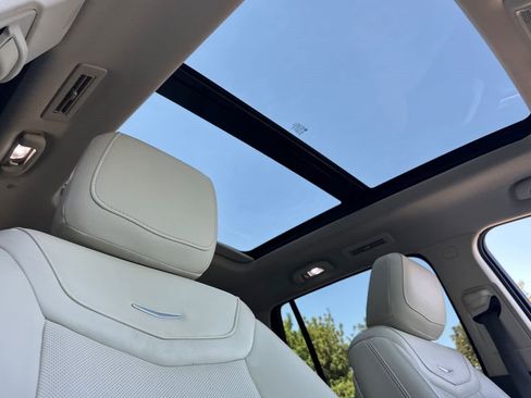 Used 2021 Cadillac XT6 Premium Luxury image 18