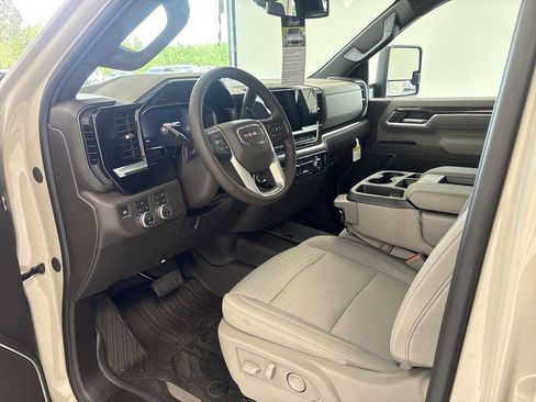 New 2026 GMC Sierra 3500 SLE w/ SLE Value Package AWD/4WD image 10