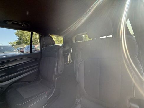 Used 2024 Jeep Grand Cherokee L Laredo w/ Luxury Tech Group I image 25