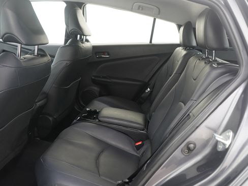 Used 2017 Toyota Prius Prime Premium image 14