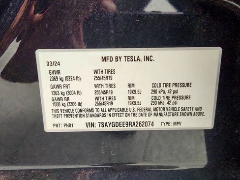 Used 2024 Tesla Model Y Long Range AWD/4WD image 28