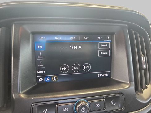 Used 2022 Chevrolet Colorado W/T w/ WT Convenience Package AWD/4WD image 23