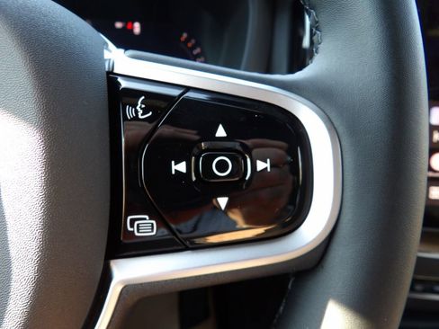 New 2026 Volvo XC60 B5 Plus w/ Protection Package Premier image 18