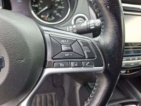Used 2020 Nissan Rogue SV AWD/4WD image 21
