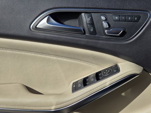 Used 2019 Mercedes-Benz GLA 250 image 34