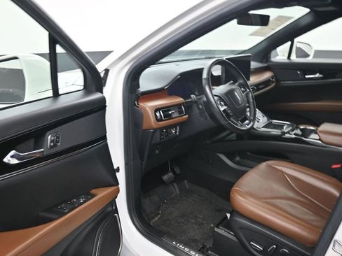 Used 2023 Lincoln Nautilus Reserve FWD image 10