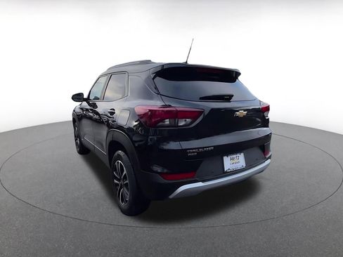 Used 2025 Chevrolet TrailBlazer LT w/ Driver Confidence Package image 11