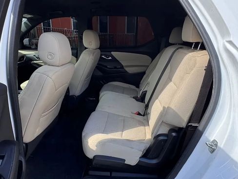 Used 2023 Chevrolet Traverse LS w/ Safety Package FWD image 9
