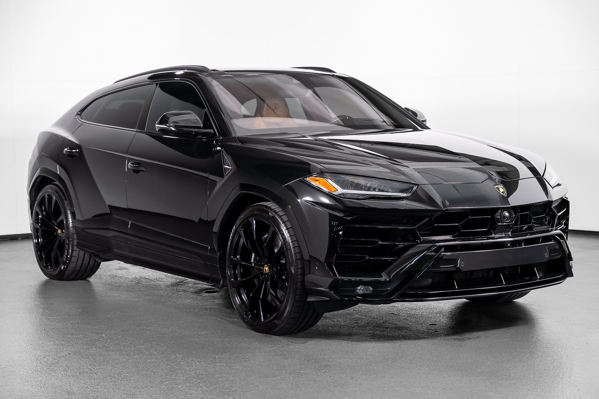 Used 2019 Lamborghini Urus AWD/4WD image 36