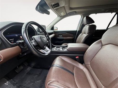 Used 2023 Honda Pilot Elite image 9