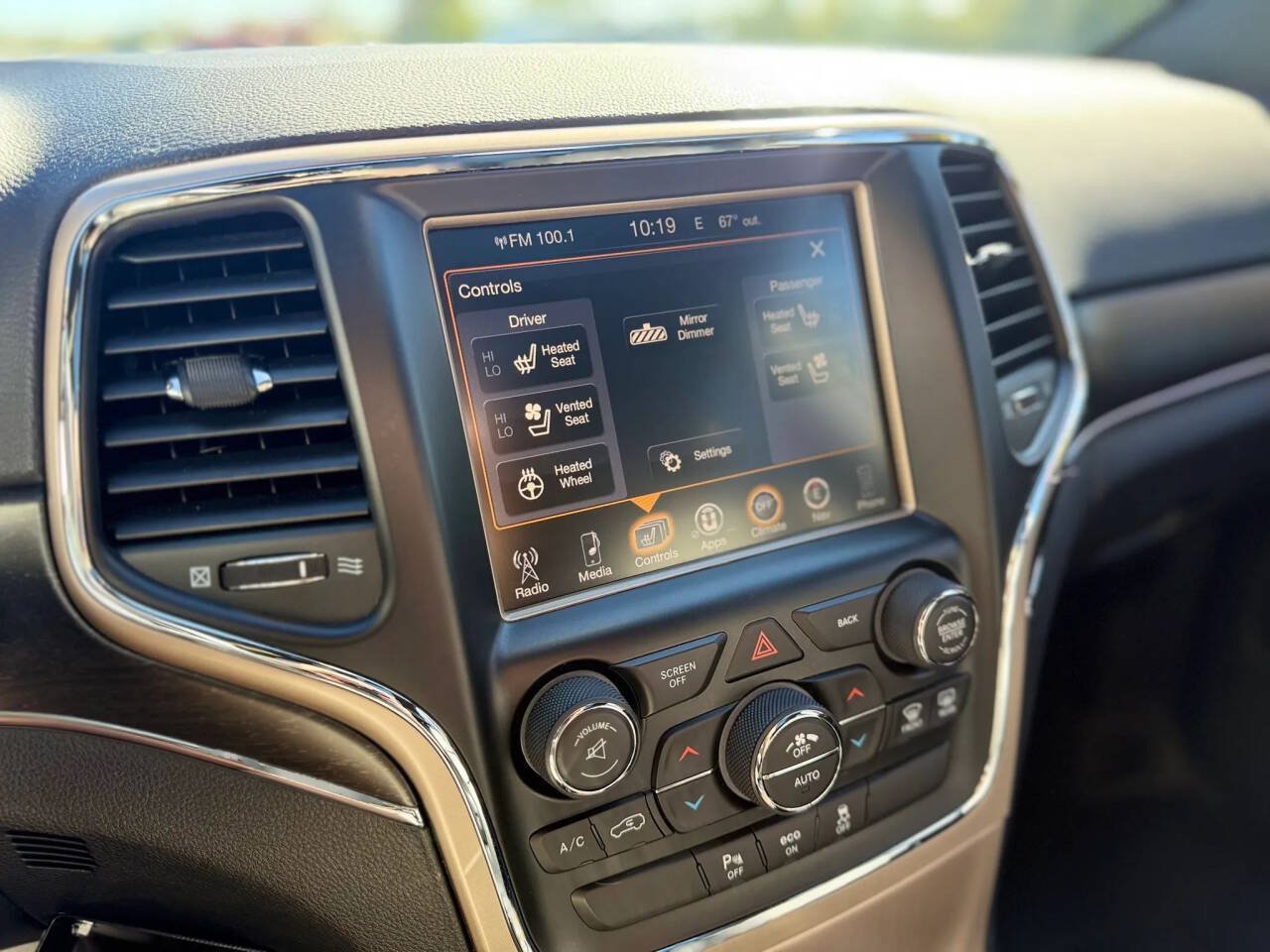 Used 2015 Jeep Grand Cherokee Limited w/ Luxury Group II AWD/4WD image 20