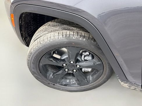 New 2025 Jeep Grand Cherokee L Limited w/ Black Appearance Package image 50