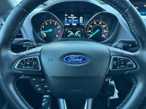 Used 2018 Ford Escape SE w/ SE Sport Appearance Package image 21