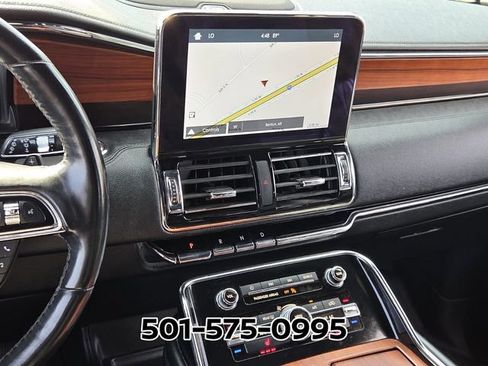 Used 2019 Lincoln Navigator Premiere AWD/4WD image 22