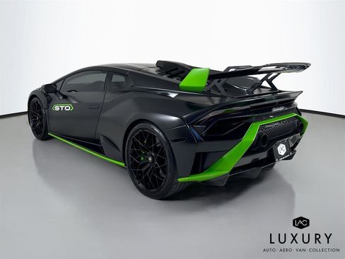Used 2023 Lamborghini Huracan STO image 8