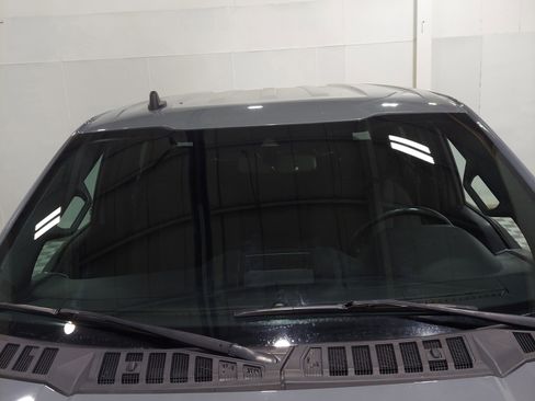 Used 2019 Ford F150 XLT w/ Equipment Group 302A Luxury AWD/4WD image 5